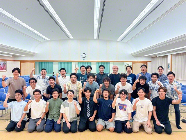 沖縄世界県の大会（30日、浦添文化会館で）