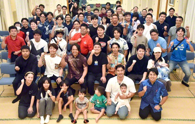 沖縄平和県の大会（29日、与那原会館で）