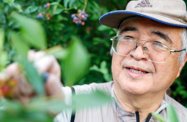 菊池さんは今、次男家族が住む熊本を思う。10年前の震災の時は、文子さんと物資を積んだバンで現地へ向かった。「復興を毎日、ひたぶるに祈っています」