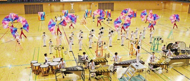 創価大学のプライド・オブ・ソウカ（佐藤ひかり部長）