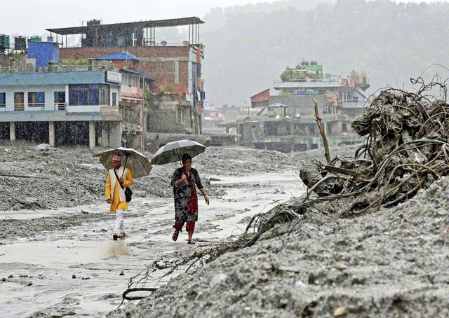 氷河の崩壊による土石流と洪水で被災したネパールの被災地（2026年8月、共同）。地球温暖化も原因の一つとも