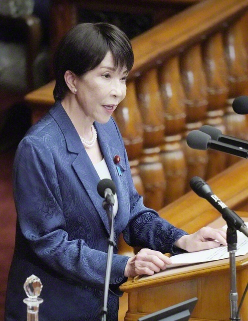 衆院本会議で所信表明演説をする高市早苗首相＝国会内で