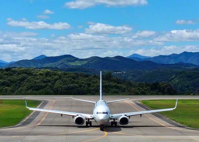 島根県西部の空の玄関口「萩・石見空港」。さあ、広布の大空へ、喜び勇んで出発！＝島根・瀧野信一通信員