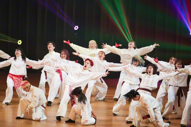 “希望の勇舞”をテーマに、クルーダンス部「D.I.CREW」が迫力のダンスを披露