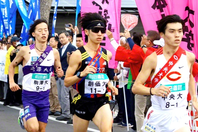 三大駅伝デビュー戦でレースをけん引した菅野選手㊥