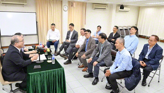 谷川SGI理事長の担当で開催されたマカオ壮年・男子部の懇談会（マカオ文化会館で）