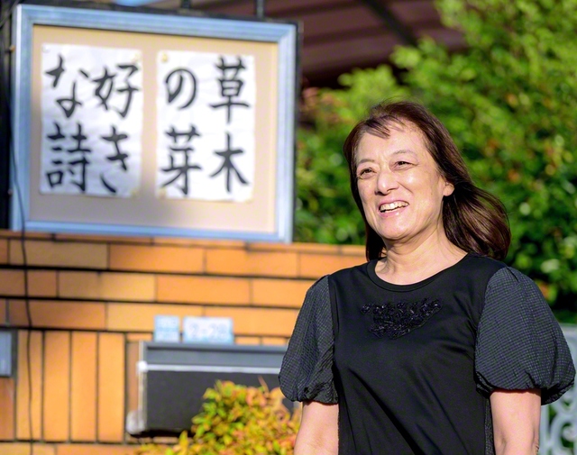 試練の時にも「書くのが嫌になったことは一度もない」と笑う吉田さん。自宅の書道教室では、生徒に寄り添い、字が上達するのを一緒に喜ぶ