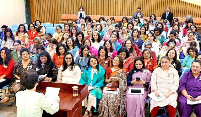 求道の息吹が光ったインド婦人部の代表研修会（BSG本部で）