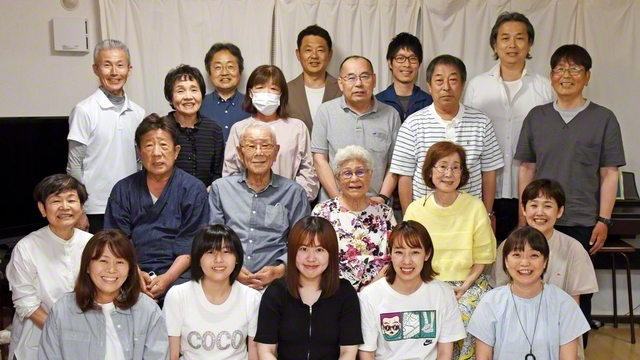 【東旭日区・池田橋支部　希望地区】諸天を揺り動かす祈りと行動で、正義の連帯を広げる希望地区（柿本尚地区部長、柿本美穂女性部長）