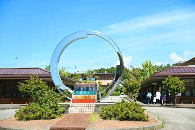 九谷陶芸村にあるモニュメント