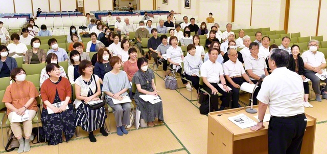 「子どもに寄り添う一人一人に」と誓い合った総県教育部の研修会（宮崎平和会館で）