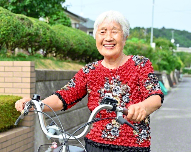 小野さんは日々、励ましの対話に奔走。「皆の元気な顔が見たいから」と朗らかに