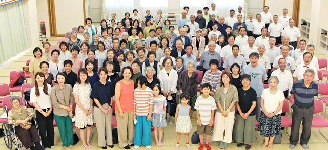鹿角池田県の友が広布拡大の決意に燃えて。布施総秋田長、川村第2秋田総県長、髙田同女性部長らが励ました