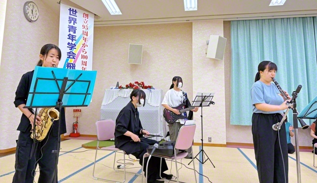 未来部のリーダーが大会のために音楽隊を結成。心躍る音色で会場を盛り上げた（8月31日、古川文化会館で）