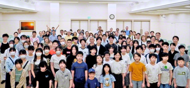 【広島創価総県】広島創価総県は8月24日、広島池田平和記念会館で開催。演奏やゲームなど、未来部員がアイデアを出し合って大成功の集いに