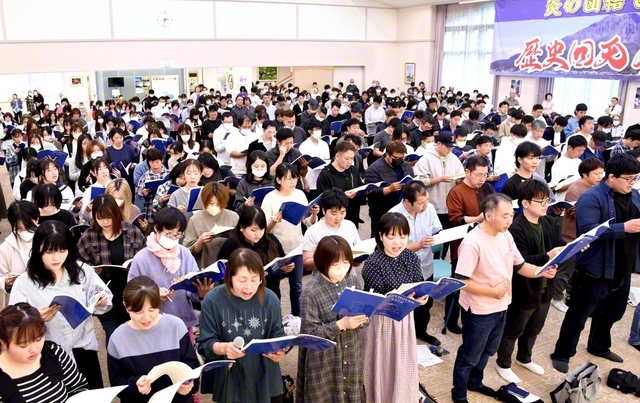 さあ、「世界平和の第九」へ――青年世代の奏でるハーモニーが希望の明日を照らす（2日、鹿児島文化会館）