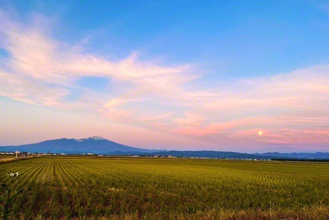 鳥海山とスーパームーン