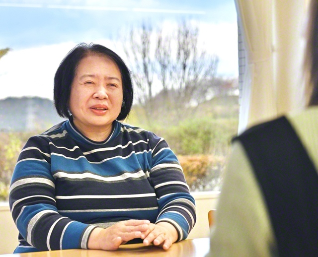 女子部時代からメモ帳に唱題時間を記録してきた千田さん。これまで3700万遍を超える唱題に挑み、困難を乗り越えてきた