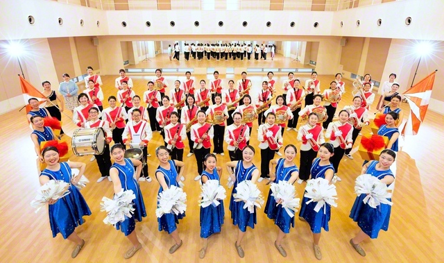 希望を送り続ける中部富士鼓笛隊の友