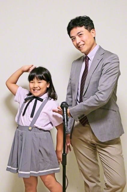 中野耕平さん㊨と長女