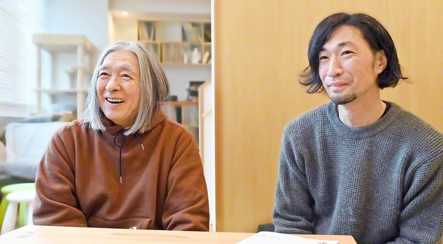 バイクの話題になると話が止まらない安藤さん㊧と西室さん