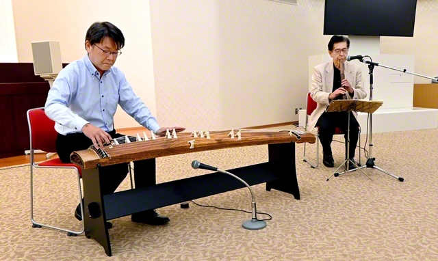 新年勤行会（1日、群馬文化会館で）