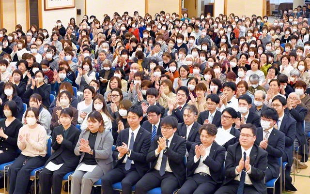 盛大に開催された山形総県代表者幹部会（11日、山形文化会館で）