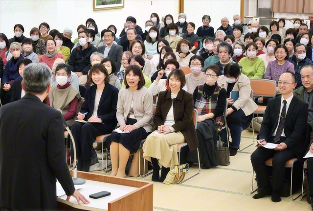 心一つに広布伸展を誓い合った（7日、備前文化会館で）