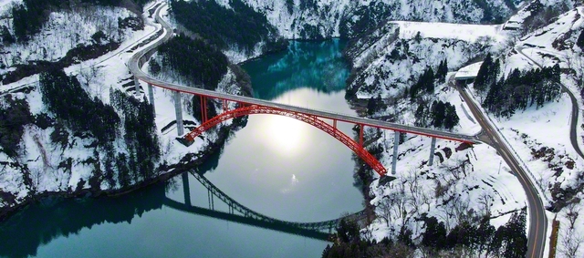 庄川峡の利賀大橋