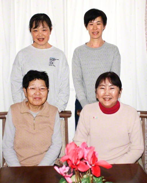 左上から時計回りに小林さん、岩崎さん、橘田さん、雨宮さん