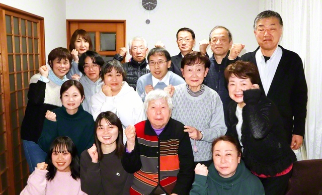 【長崎南王者圏】上戸町地区（松本忠地区部長、鈴木満子女性部長）は家族のような絆で、全世代が生き生きと躍動する（長崎市で）