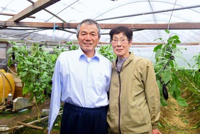 夫婦で苦難を乗り越えてきた谷岡さん㊧と利恵さん