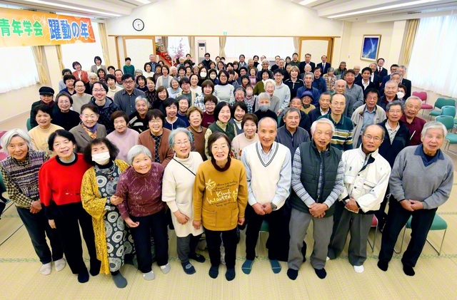 「福運あふれる人生を！」――勇気の対話に挑戦する熊野大光圏の友（熊野会館で）