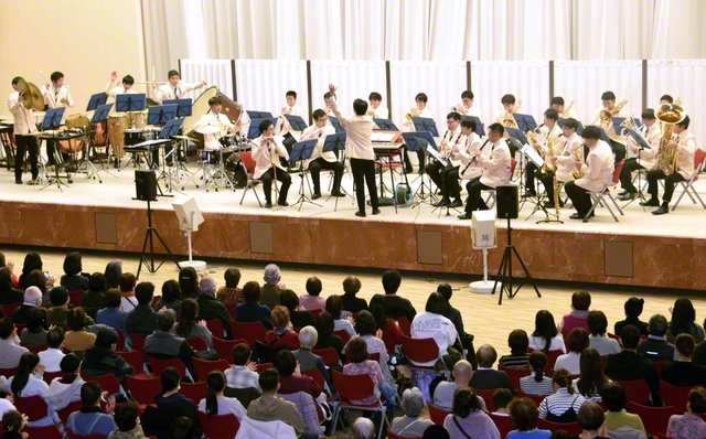 神奈川吹奏楽団による「KANAGAWAファミリーコンサート」（昨年12月、神奈川池田記念講堂で）