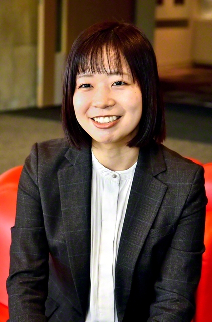 水谷桃子学芸員