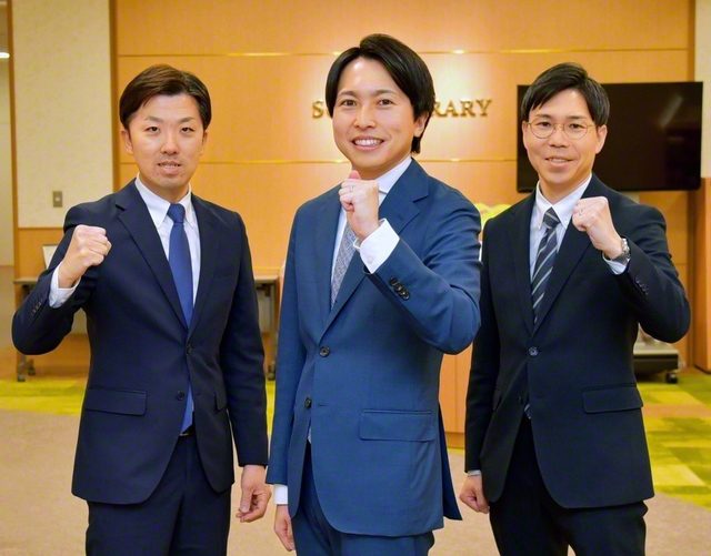 右から大田総県青年部長、瀬尾同男子部長、名取同書記長