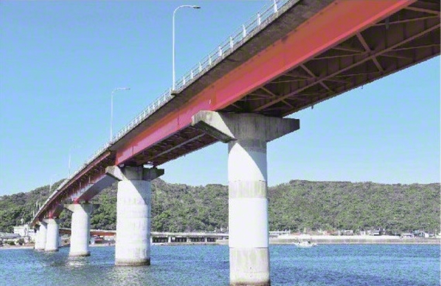 真っ赤な宇佐大橋