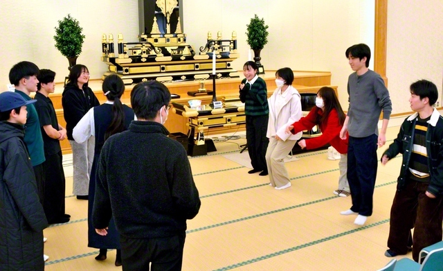 富山大勝県の集いは21日、高岡文化会館で