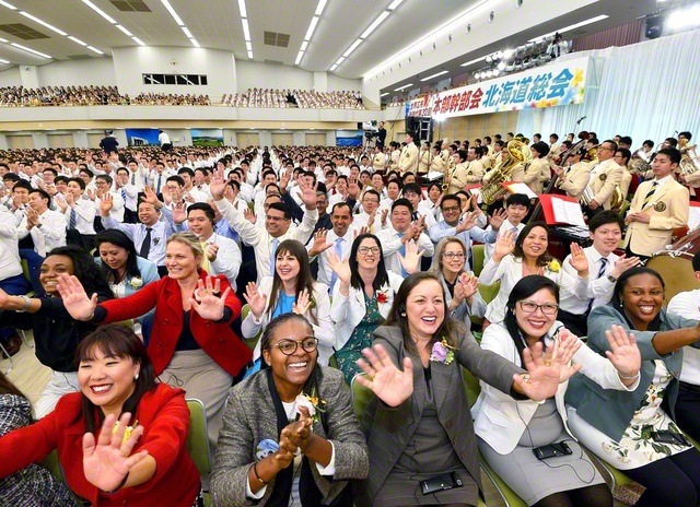 師の心を求めて、世界の友が三代城にやってくる。私たちは広布拡大に挑んだ歓喜の心で迎えたい（2018年3月、北海道池田講堂での本部幹部会）