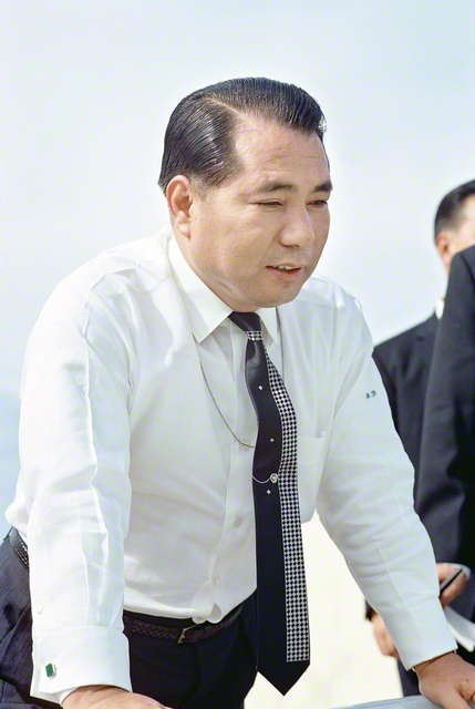 香川・高松市の四国文化会館を初訪問した池田先生（1969年10月5日）。この日、第5回「四国幹部会」に出席した