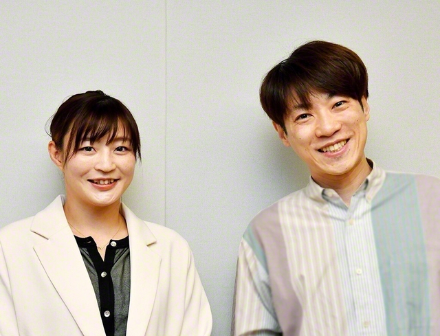 横山だいすけさん㊨と角田夏実さん