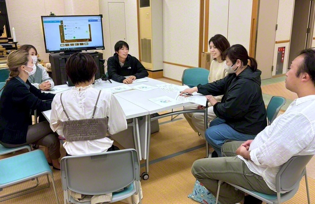 宿毛会館とオンラインで、展示の打ち合わせ（四万十文化会館で）