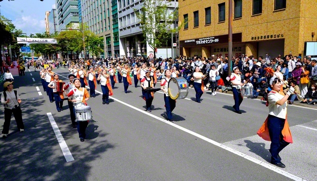 総福岡の富士鼓笛隊が、「博多どんたく港まつり」の2日目のパレードに出演（3・4日、福岡市内で）