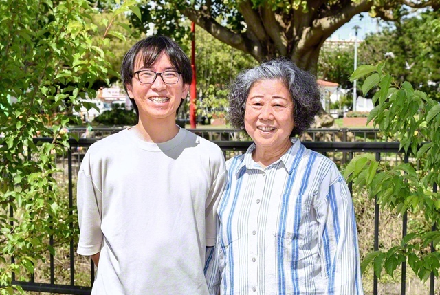 伊集栄子さん㊨、伊集信弘さん