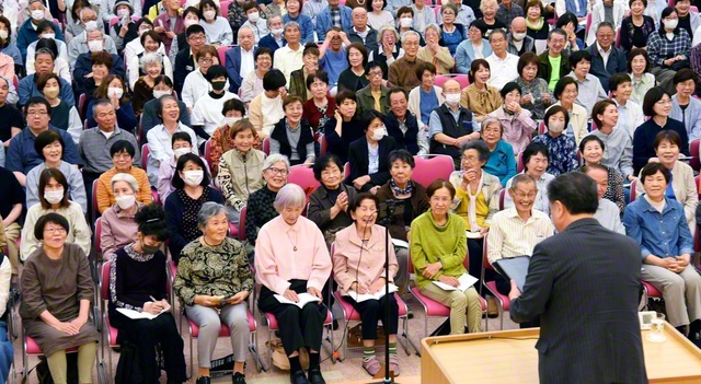 「聖教推し活講座」が10日、高知文化会館で行われた
