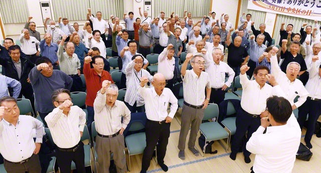 師弟の月・7月の勝利へ創価の黄金柱・壮年部が総立ち！（11日に行われた熊本総県・中央区の地区部長会。熊本会館で）
