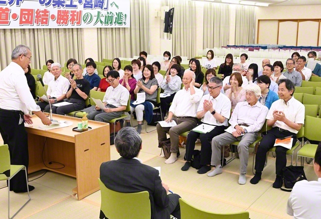 “子どもの幸福のため”の実践を約した、総県教育部の歓迎部員会（宮崎平和会館で）