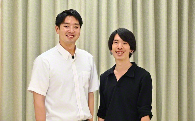 小泉神次さん㊨と伊藤賢人さん