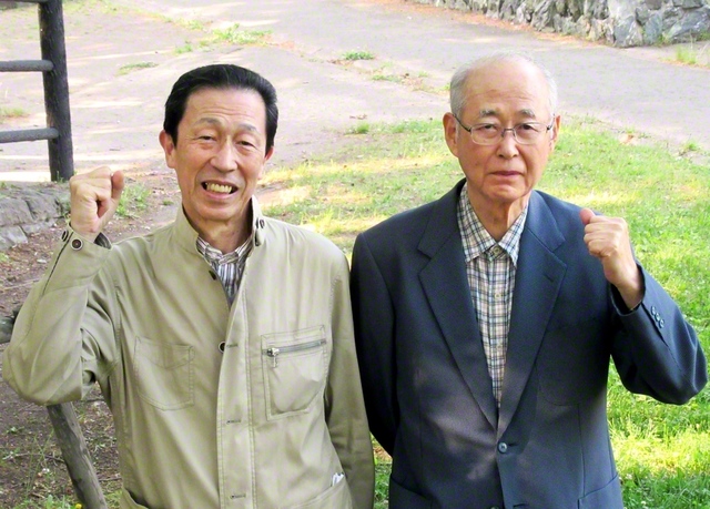 山本文昭さん㊨と山形孝一さん