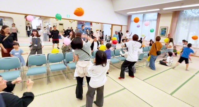皆で楽しめる企画に、会場も大にぎわい（5月10日、静岡葵文化会館で）